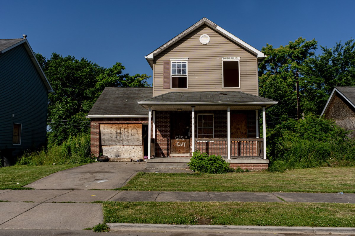 RealT platform global real estate investment